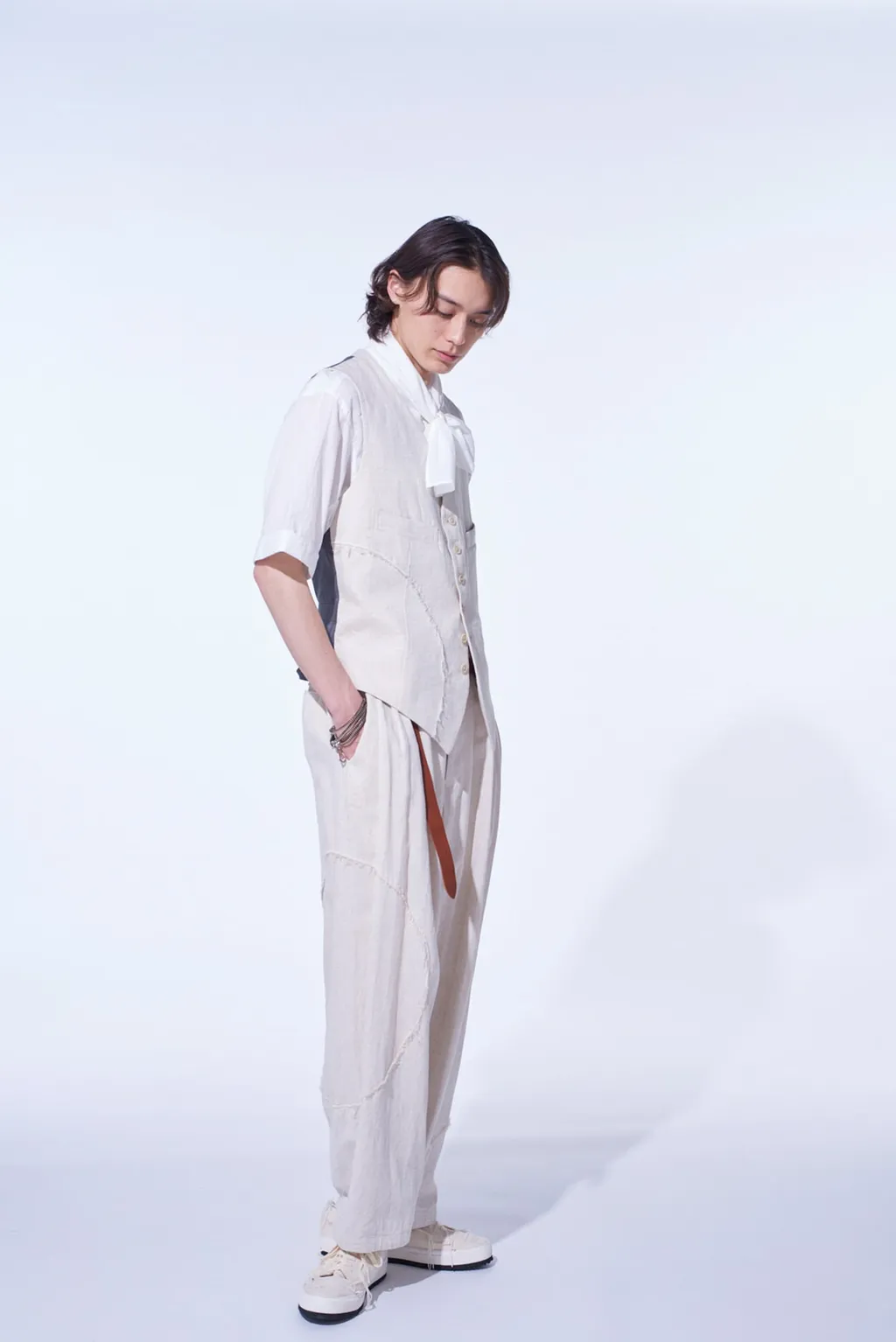 Linen/Cotton Herringbone Zigzag Cut-Out Vest