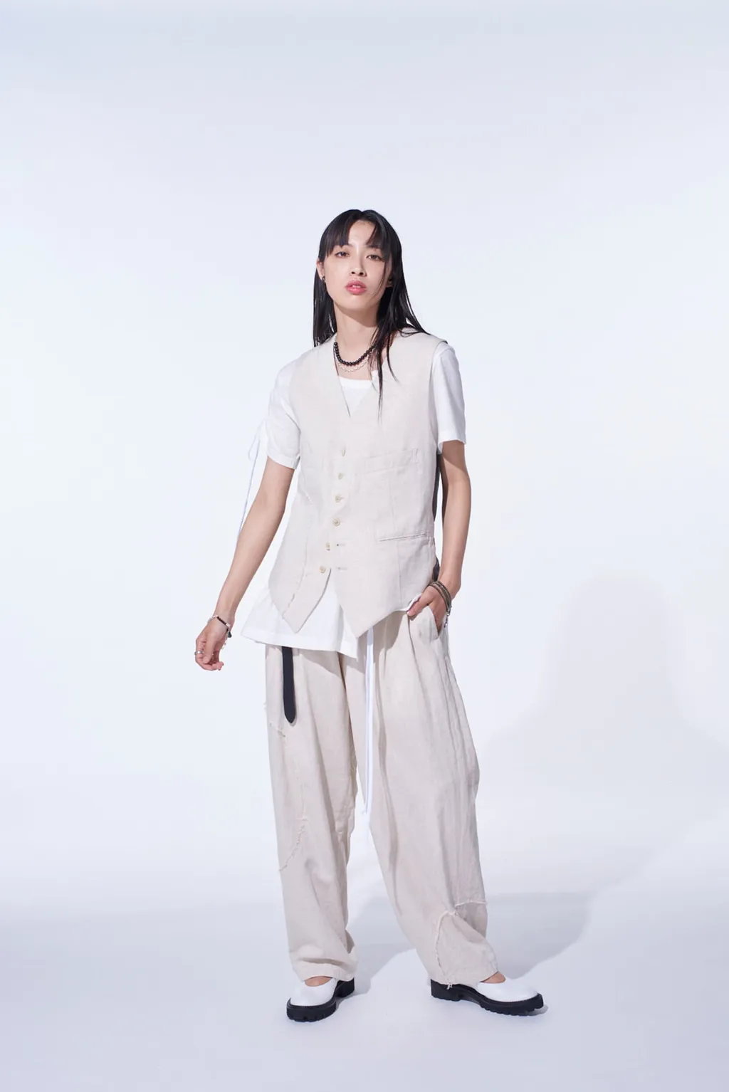 Linen/Cotton Herringbone Zigzag Cut-Out Vest