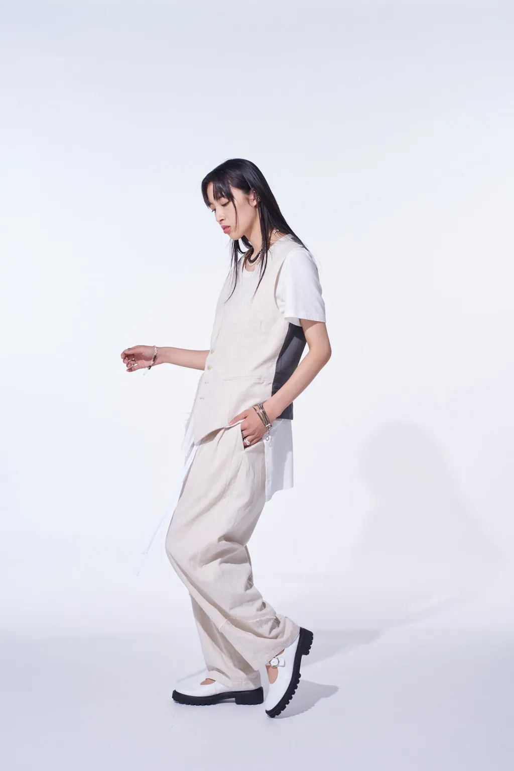 Linen/Cotton Herringbone Zigzag Cut-Out Vest