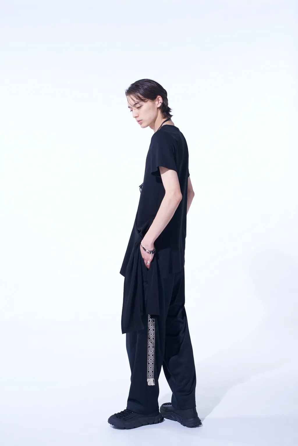 Soft Jersey+Crepe De Chine Pocket Side Slit Knot T-Shirt