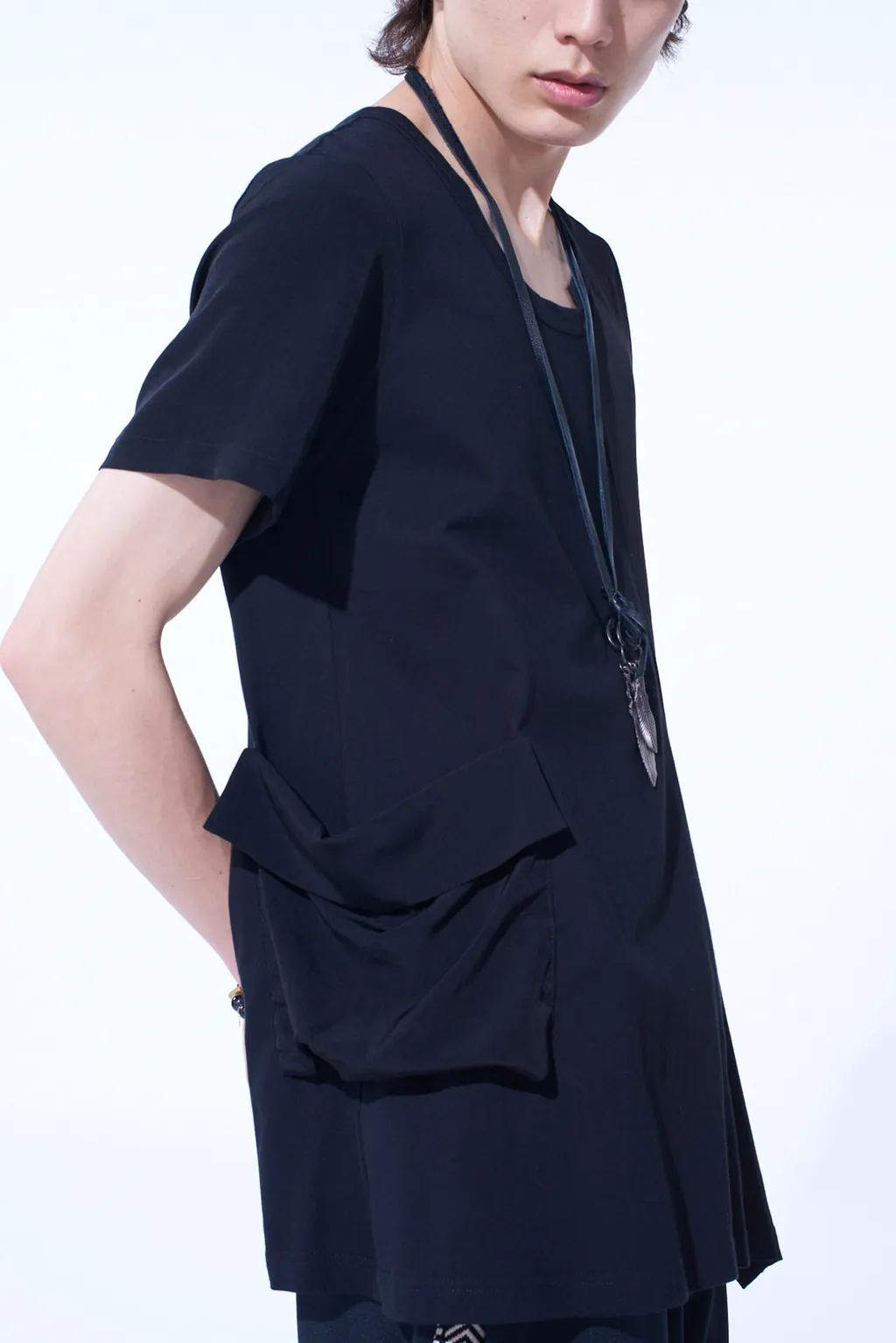 Soft Jersey+Crepe De Chine Pocket Side Slit Knot T-Shirt