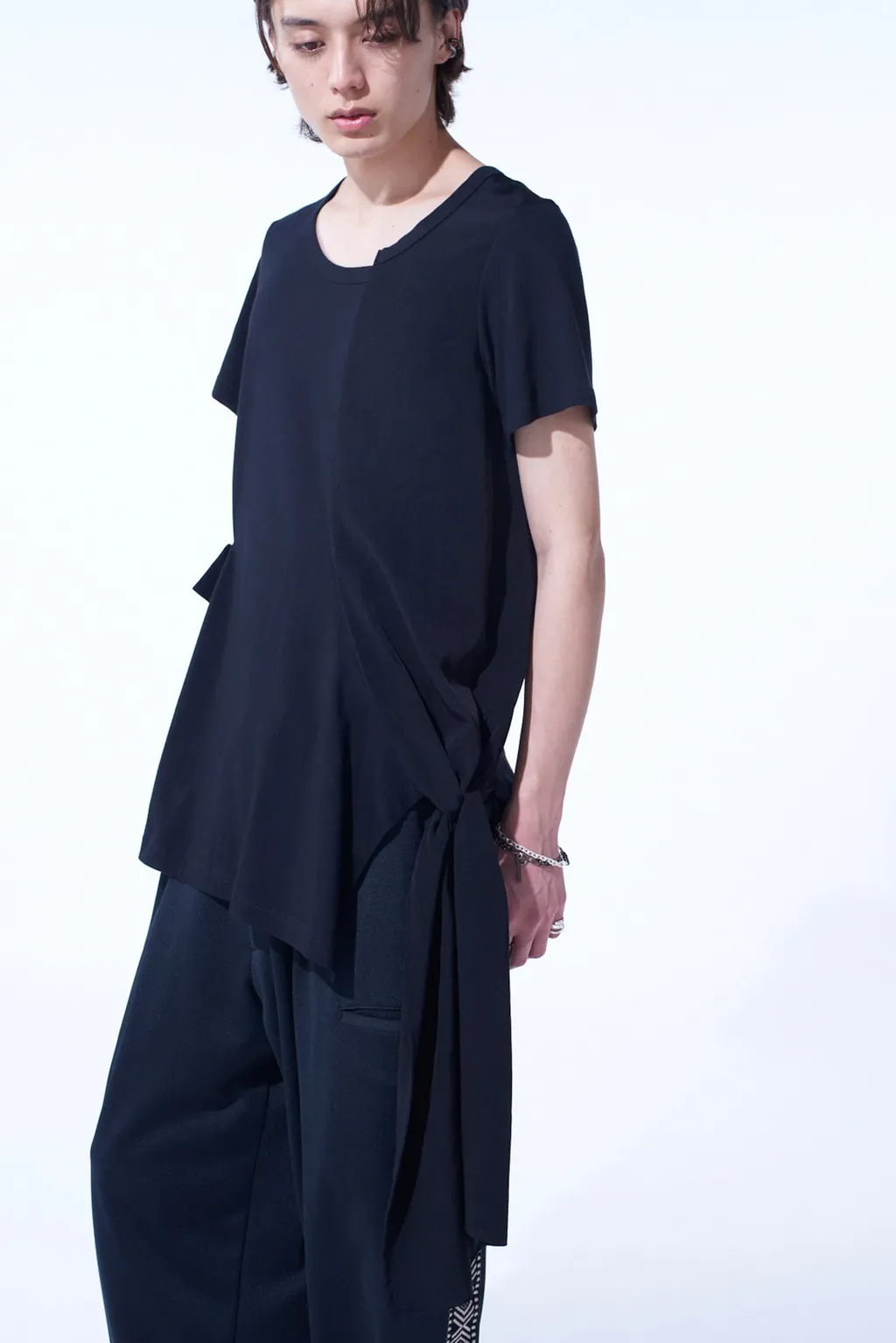 Soft Jersey+Crepe De Chine Pocket Side Slit Knot T-Shirt
