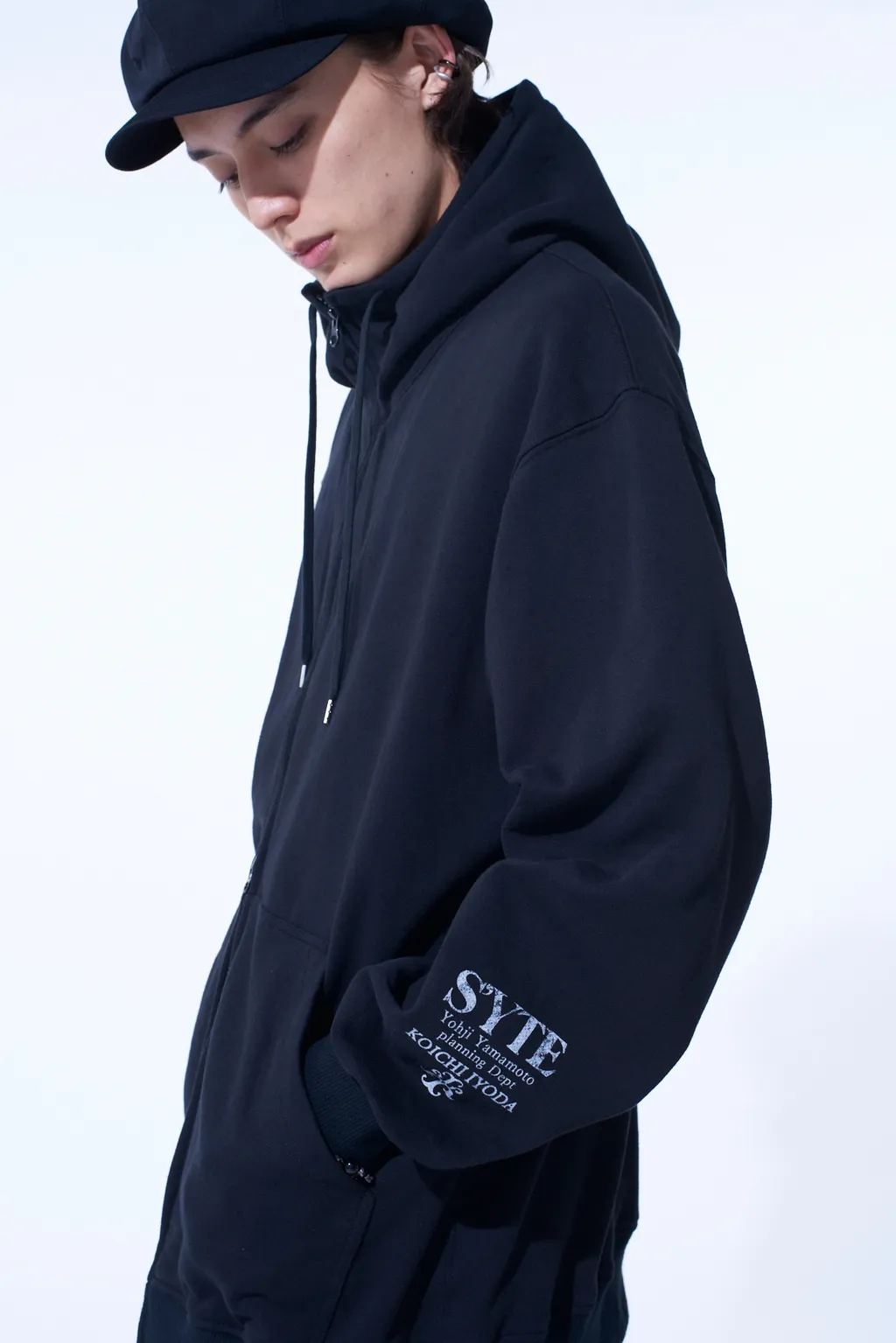 S'yte X Koichi Iyoda Artwork Printed Zip-Up Hoodie -Gemini-