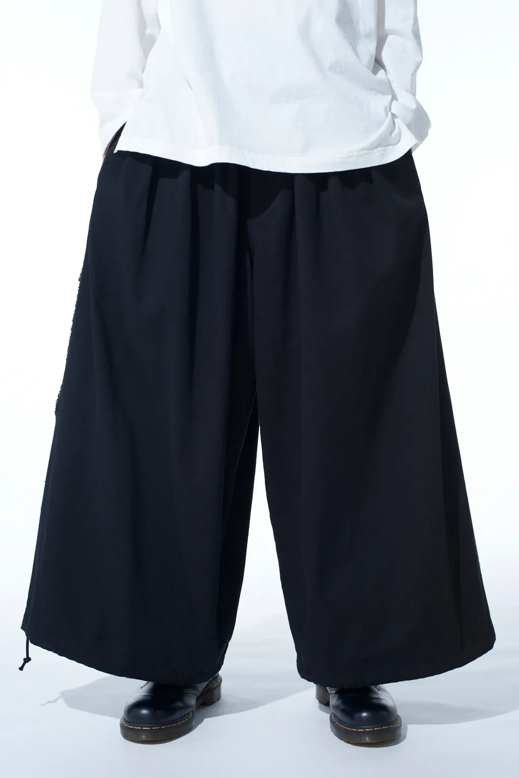 Cotton Drill Cut-Out Balloon Pants