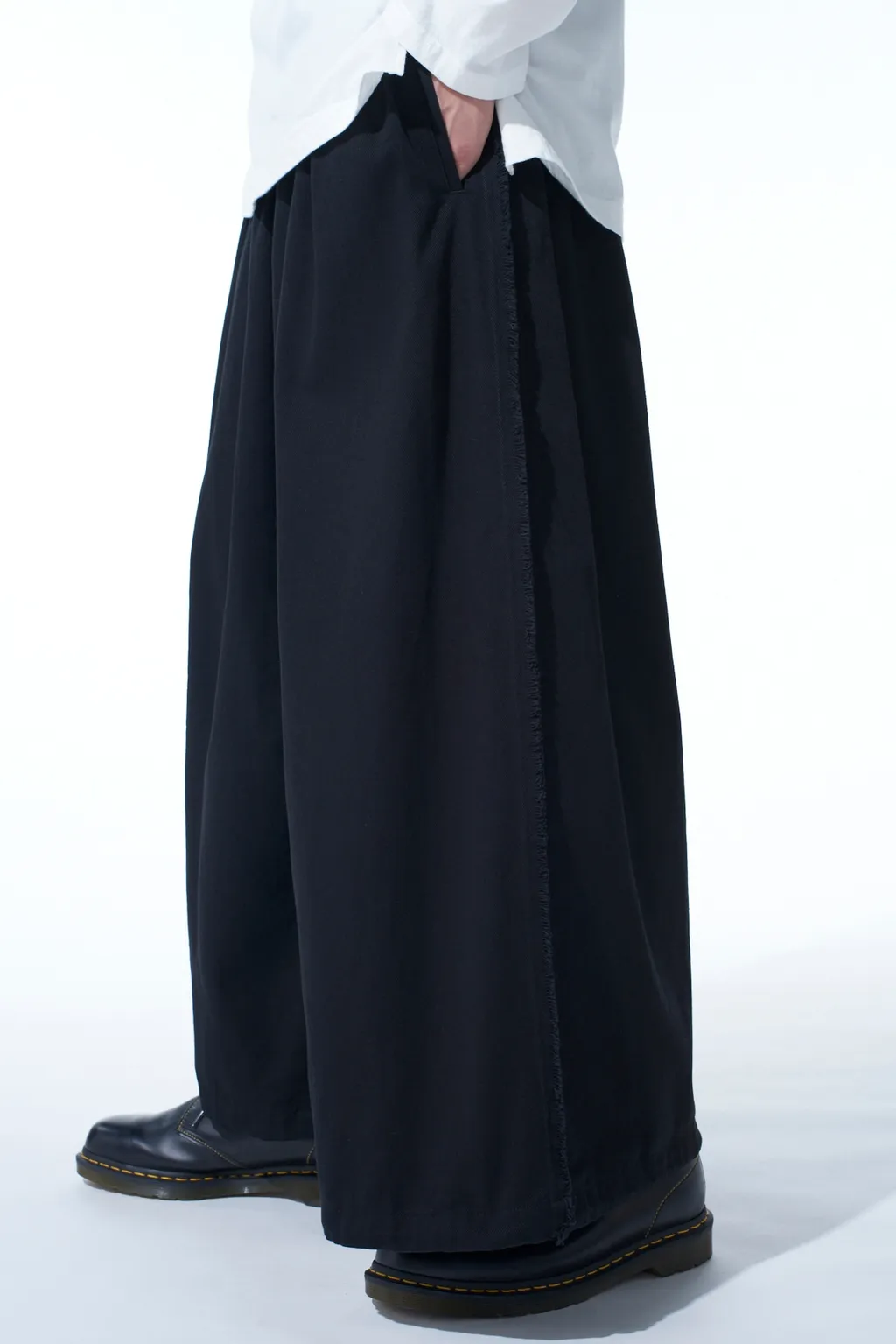 Cotton Drill Cut-Out Balloon Pants