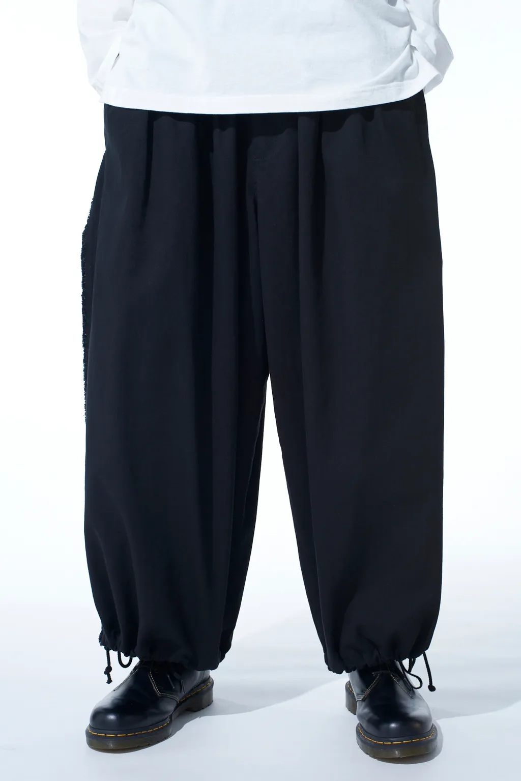 Cotton Drill Cut-Out Balloon Pants