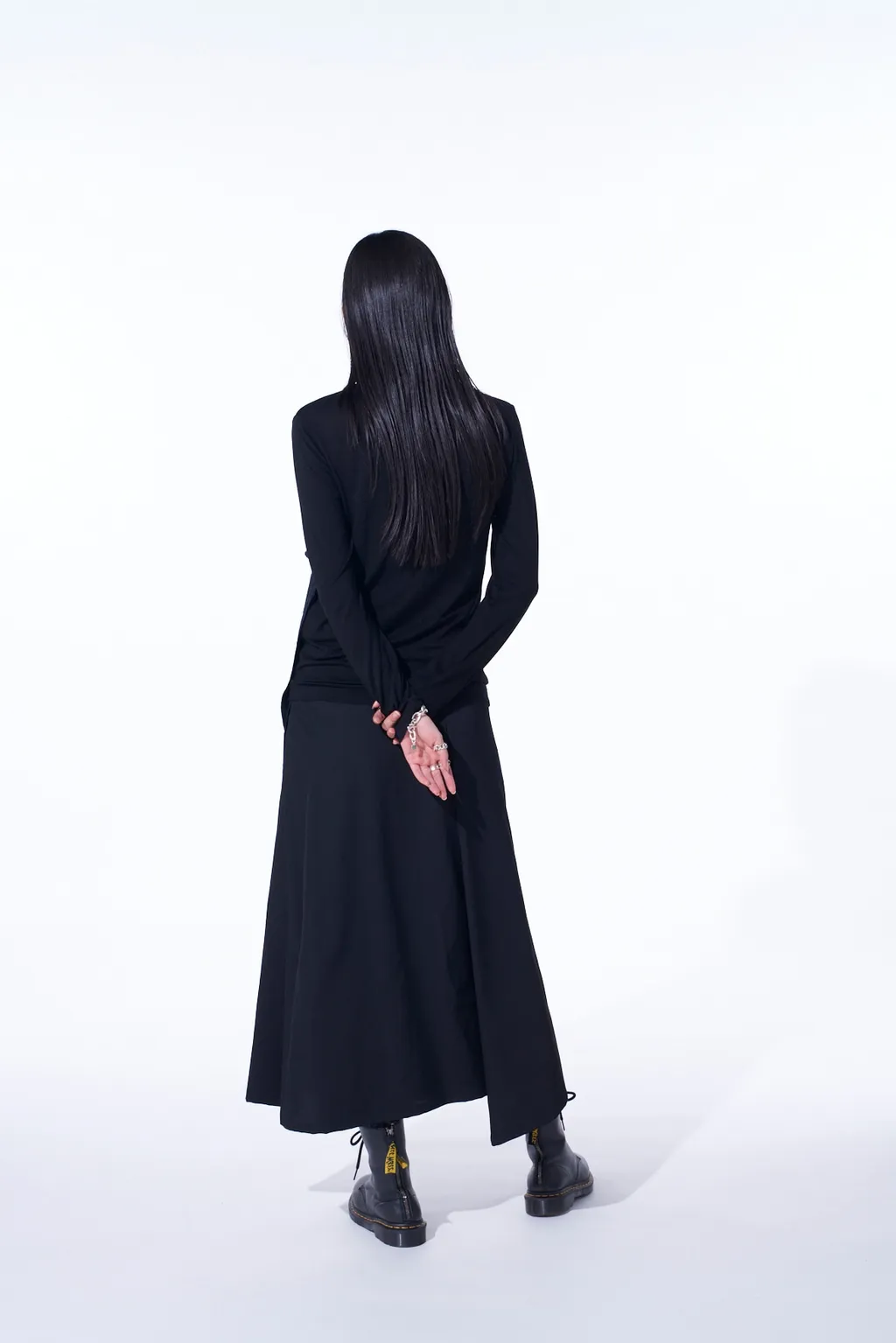Rayon Jersey Long-Sleeved T-Shirt With Pleated Stripes Fabric