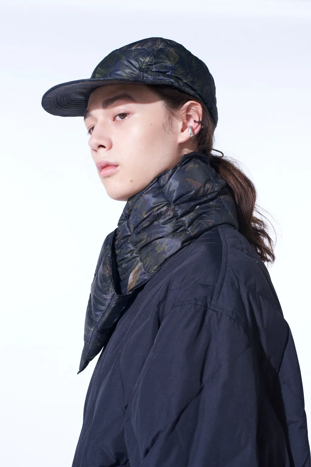 【S'yte X Taion】Dahlia Camouflage Quilted Down Reversible Scarf