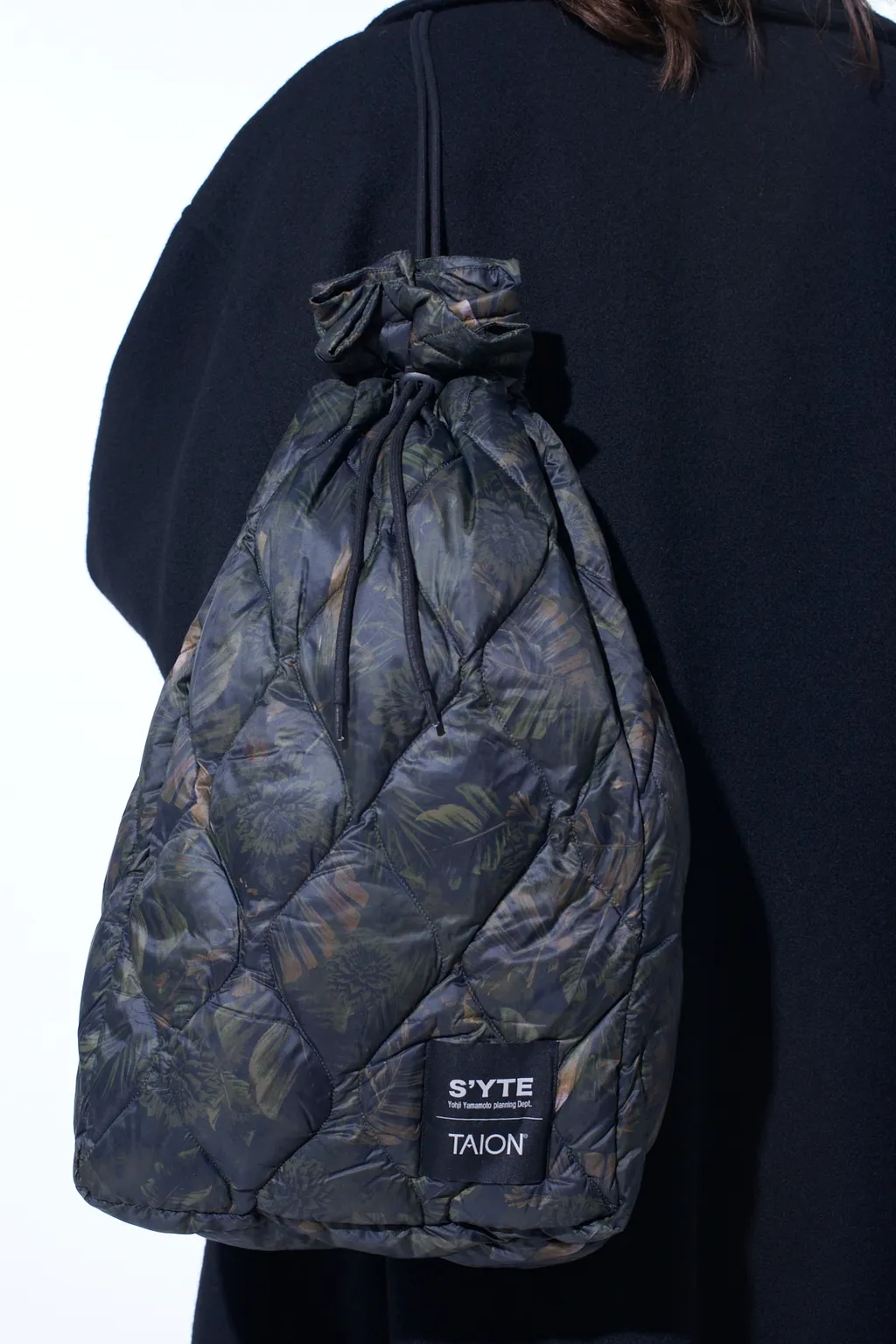 【S'yte X Taion】Dahlia Camouflage Quilted Down 2Way Mini Bonsack