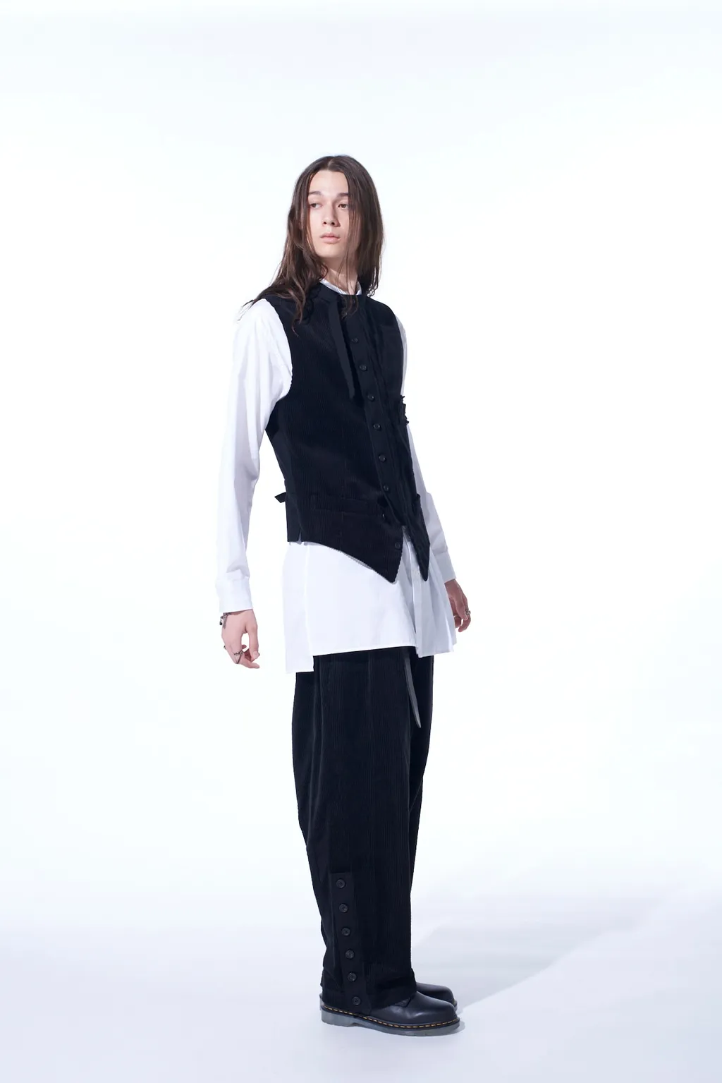 6W Soccer Corduroy Button-Slit Pants