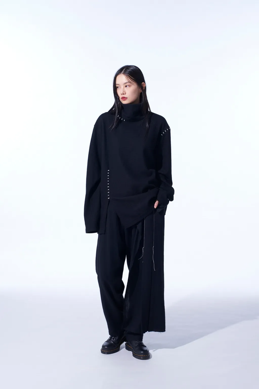 Airy Jersey Blind Stitch High Neck Long-Sleeve T-Shirt