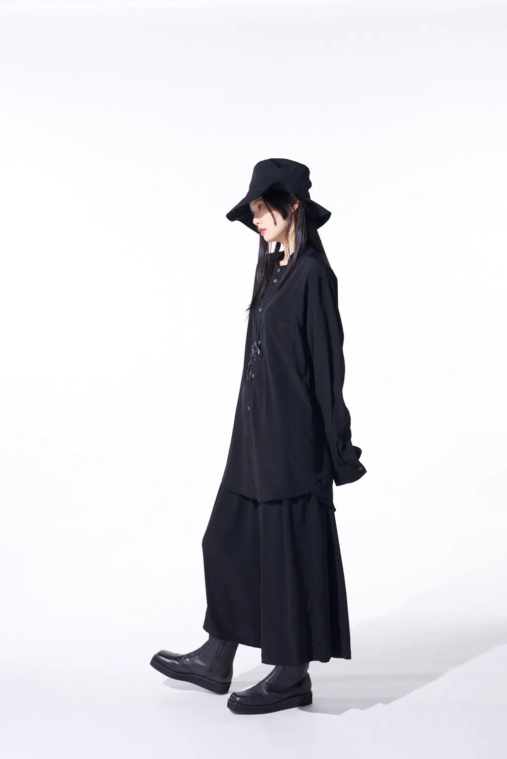 Crepe De Chine Cropped Wide Pants With Gusseted Flap Pocket
