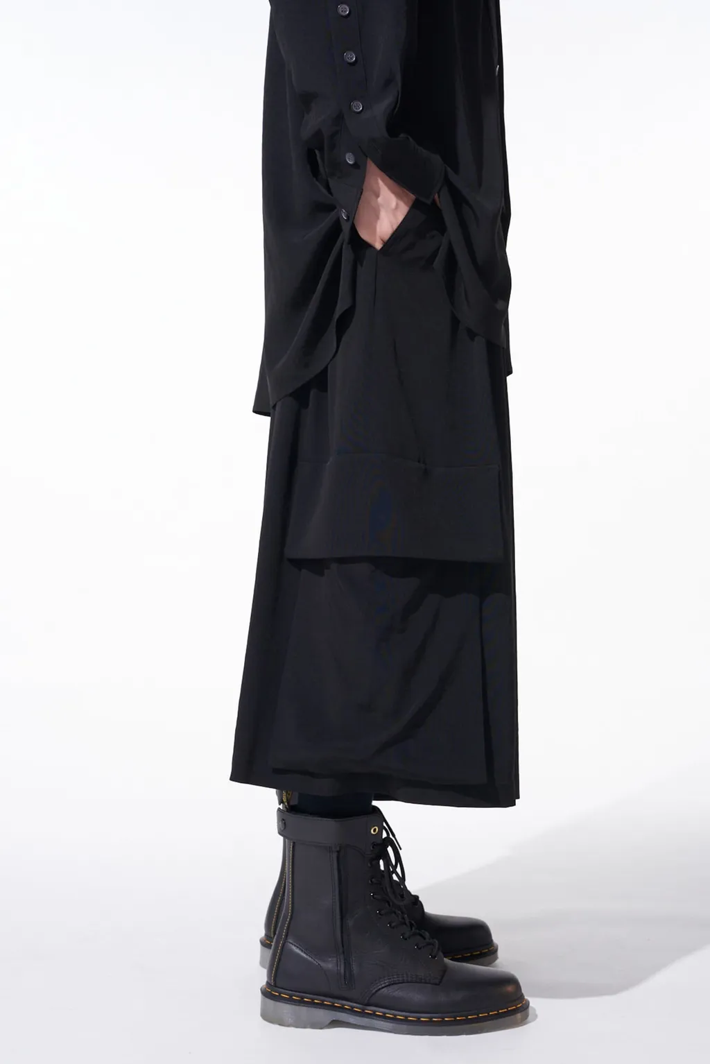 Crepe De Chine Cropped Wide Pants With Gusseted Flap Pocket