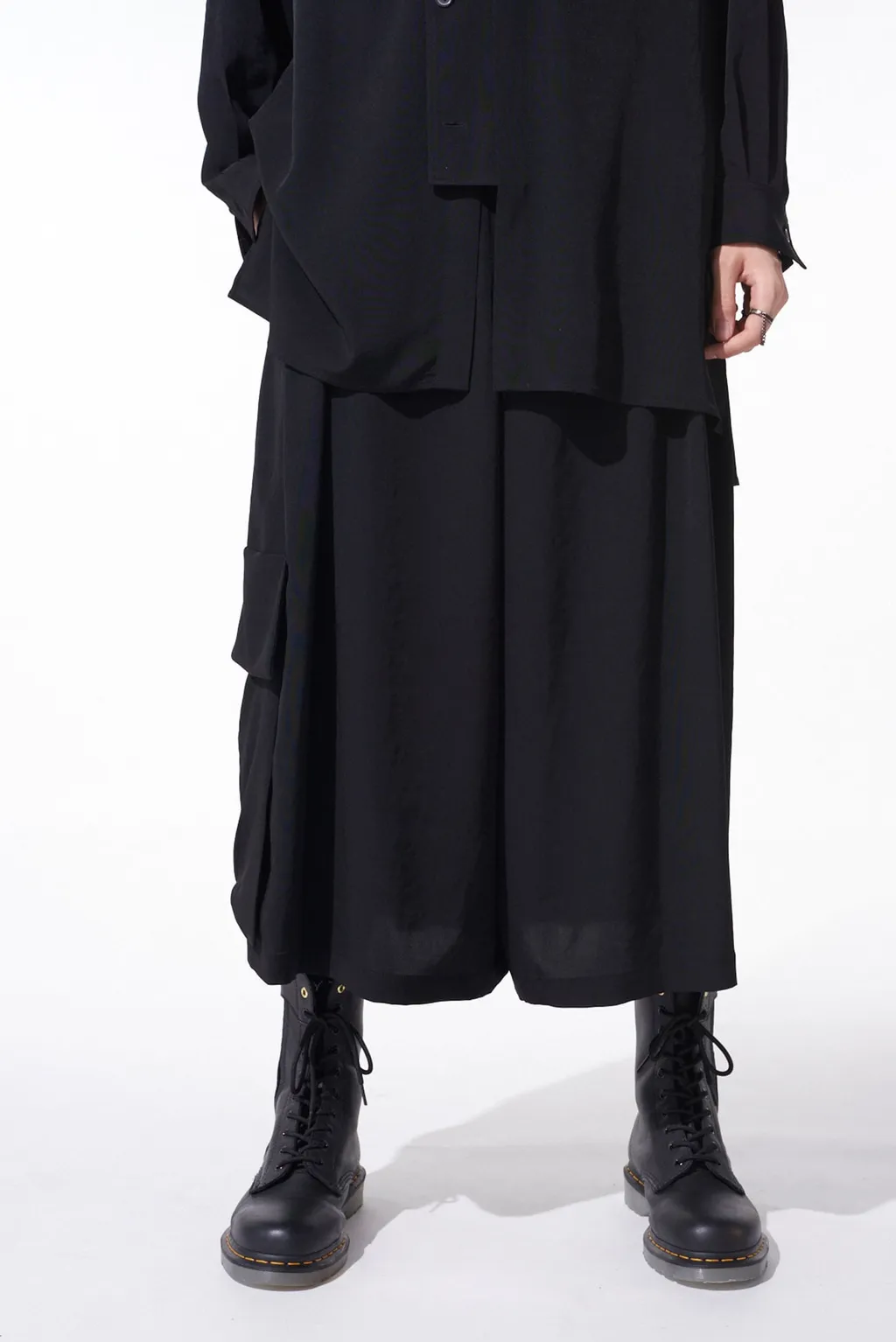 Crepe De Chine Cropped Wide Pants With Gusseted Flap Pocket