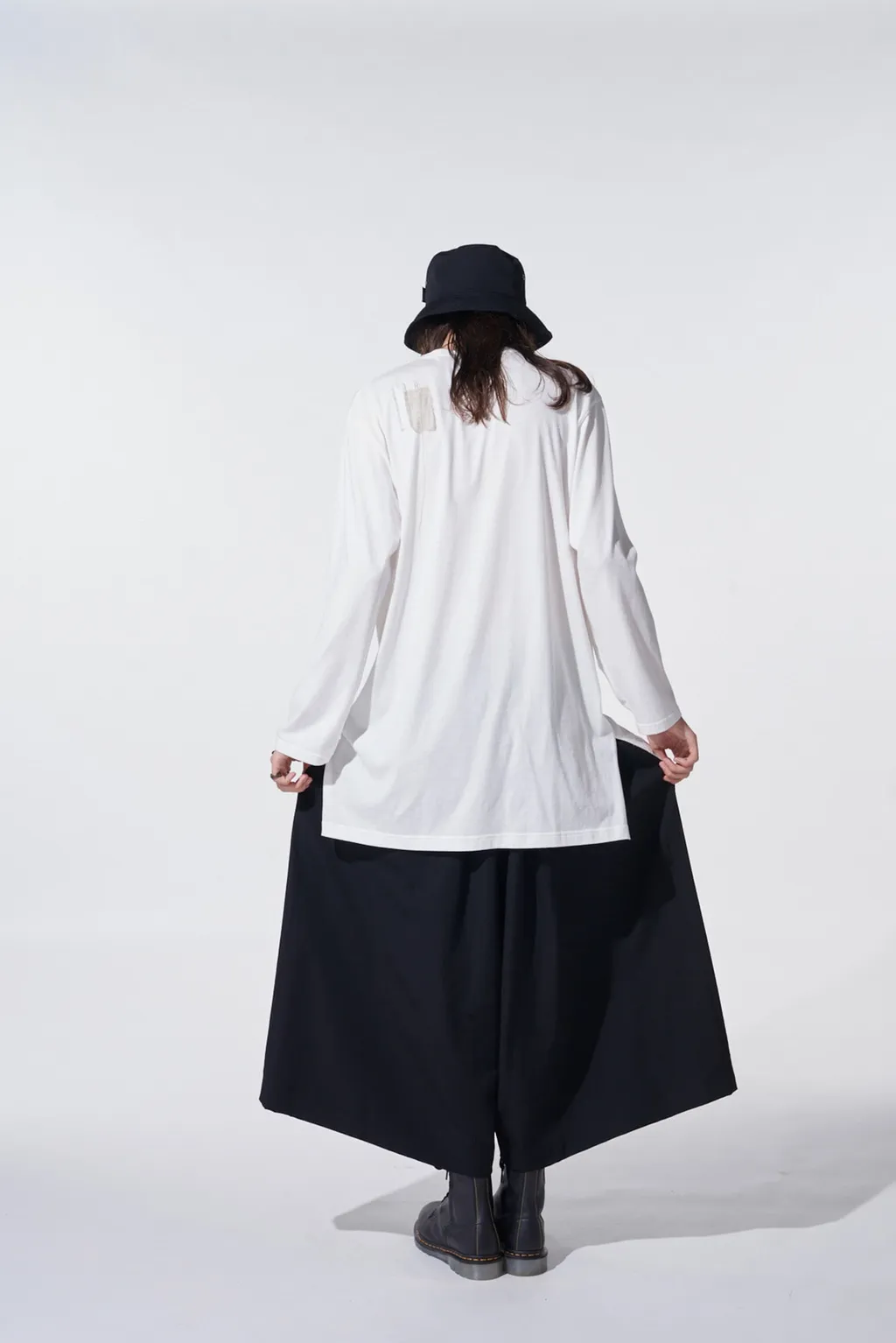 Soft Jersey Applique Side Slit Long-Sleeved T-Shirt Boro