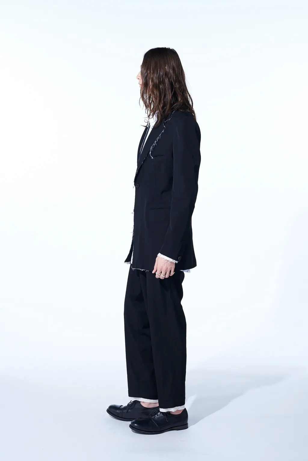 Washer Finished Wool Gabardine 2-Tuck Pants With Cut-Out Hem Design