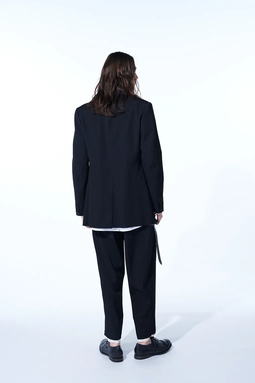 Washer Finished Wool Gabardine 2-Tuck Pants With Cut-Out Hem Design