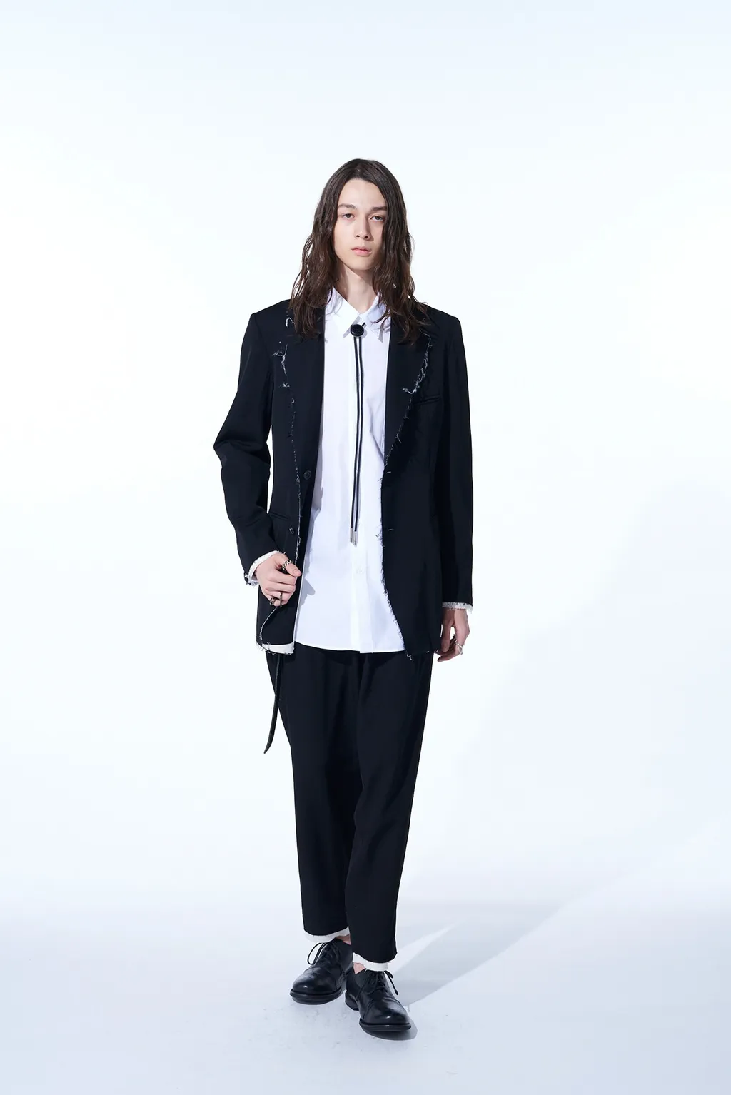 Washer Finished Wool Gabardine 2-Tuck Pants With Cut-Out Hem Design