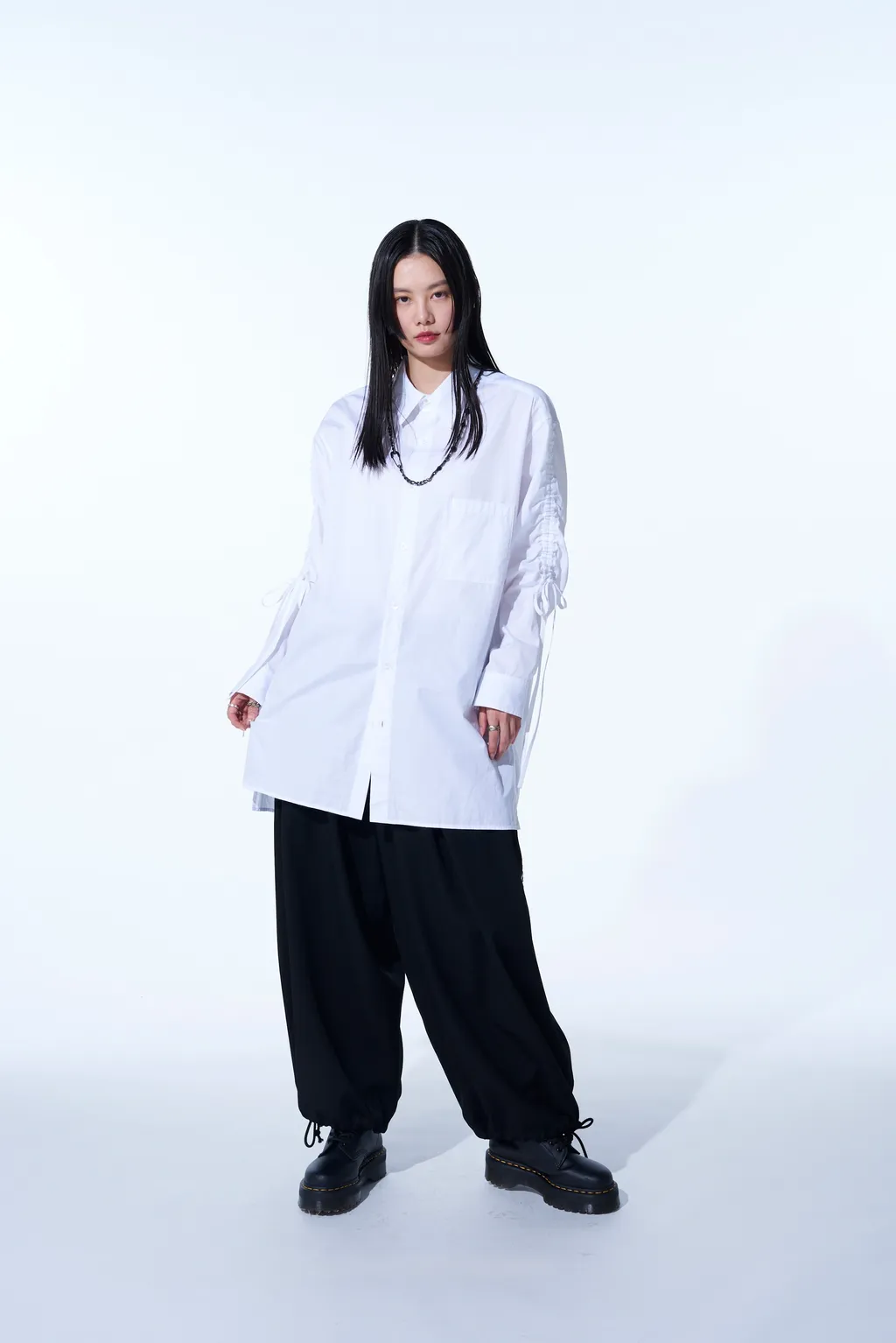 Washer Finished Wool Gabardine Balloon Pants With Zipper Pockets