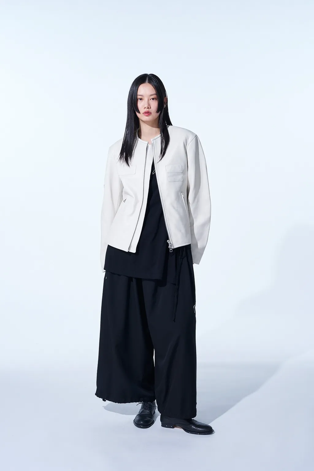 Washer Finished Wool Gabardine Balloon Pants With Zipper Pockets
