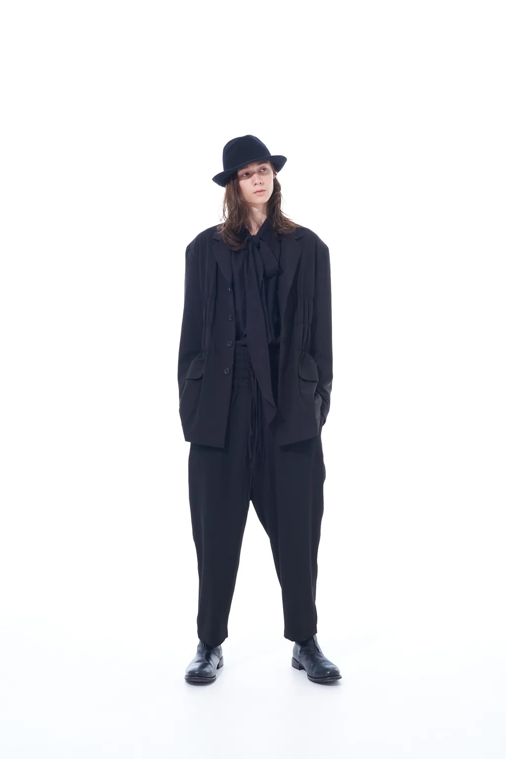 Pe/Rayon Gabardine Stretch Jacket With Gathered Shirring
