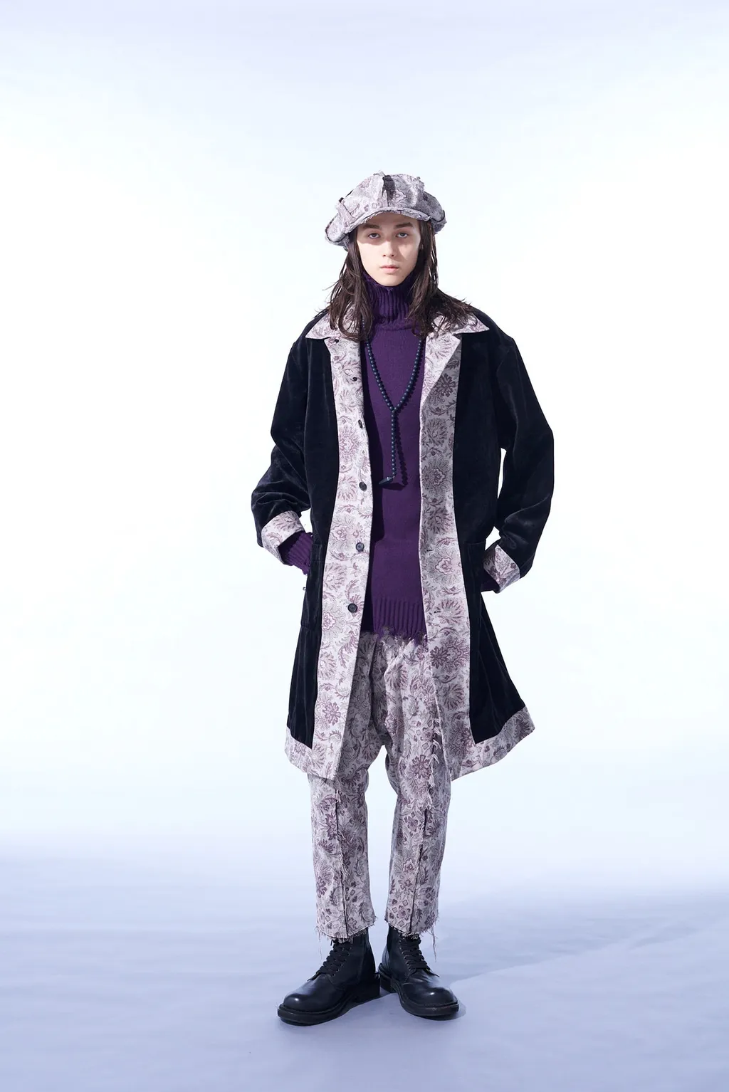 Velveteen Long Coat With Gobelins Jacquard Switched Design