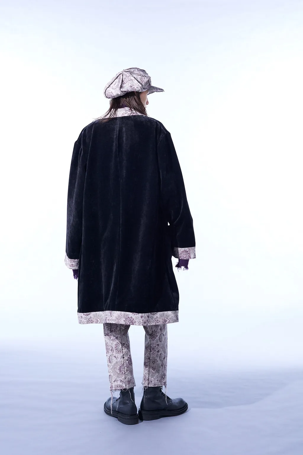 Velveteen Long Coat With Gobelins Jacquard Switched Design