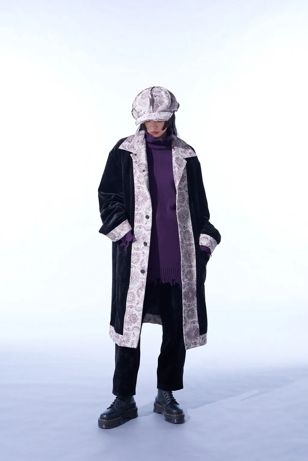 Velveteen Long Coat With Gobelins Jacquard Switched Design