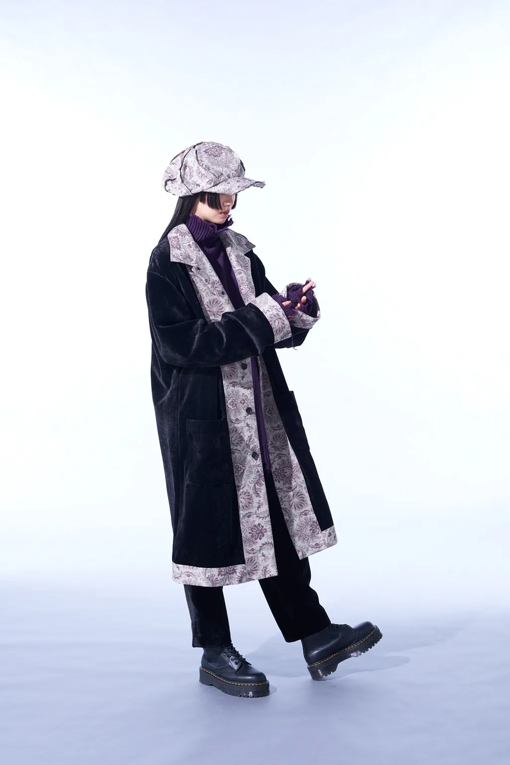Velveteen Long Coat With Gobelins Jacquard Switched Design
