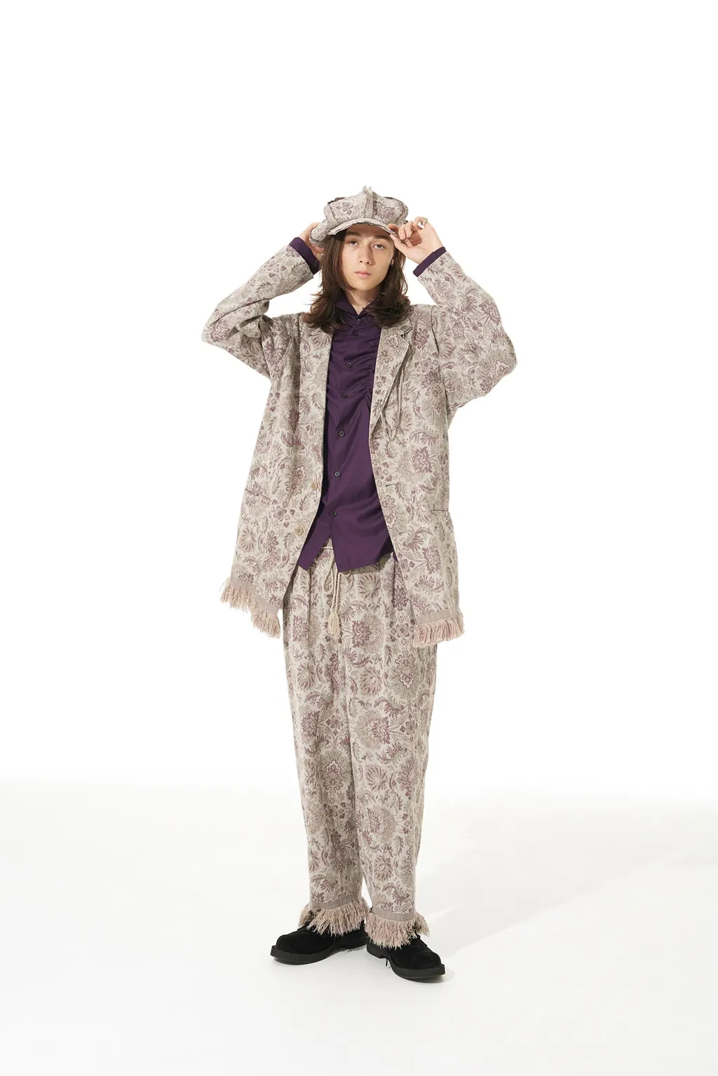 Gobelin-Style Jacquard 2-Tuck Tapered Pants With Fringe Hem Design