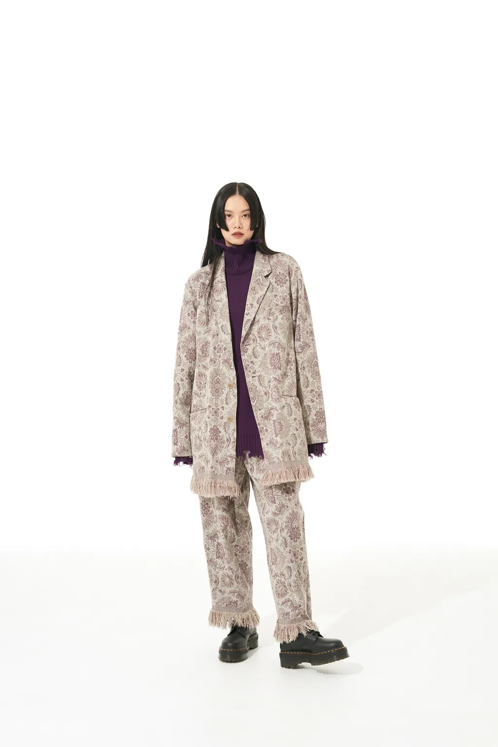 Gobelin-Style Jacquard 2-Tuck Tapered Pants With Fringe Hem Design