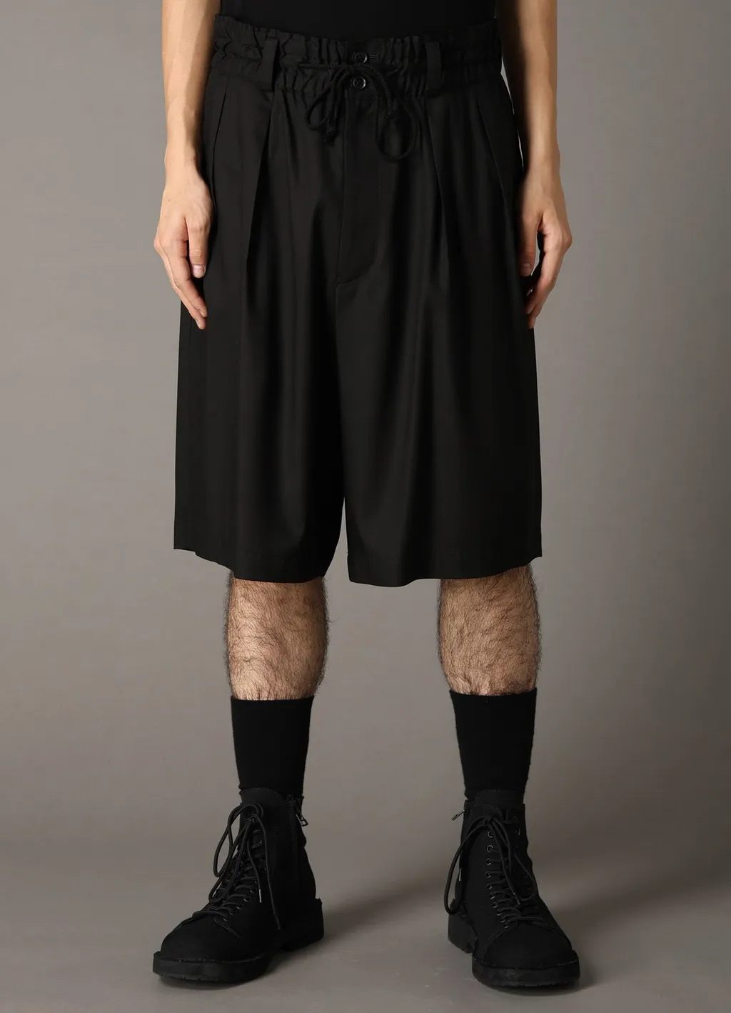 Tr Twill Two Tuck Short Pants