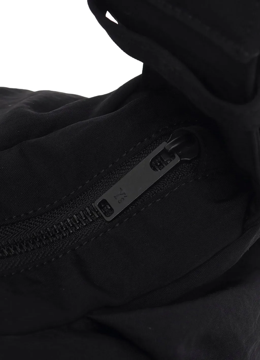 Nylon Washer Twill Gyoza-Style Bag