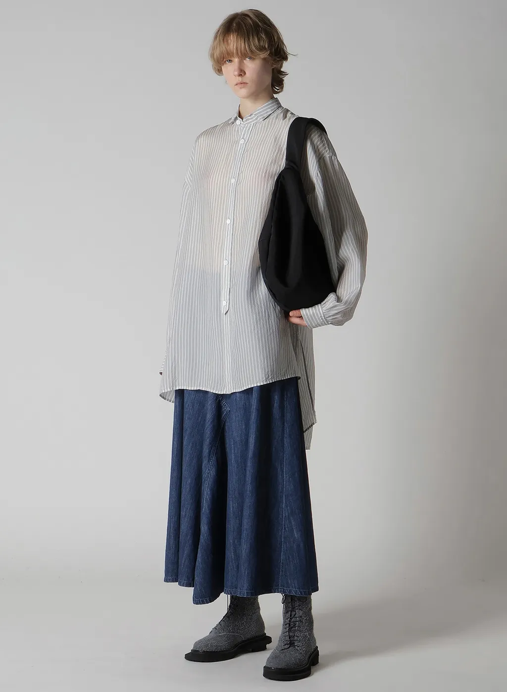 Nylon Washer Twill Gyoza-Style Bag