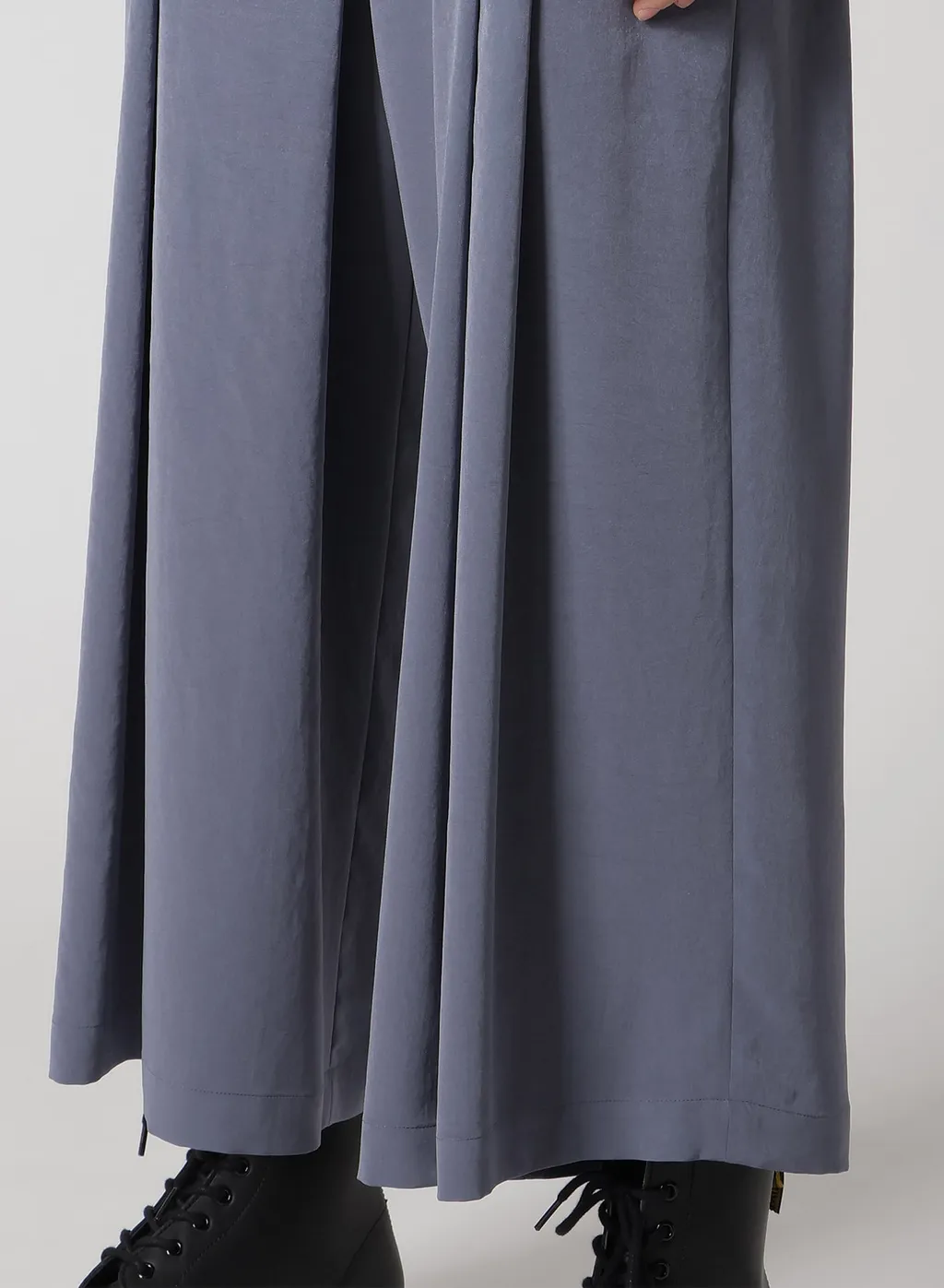 Crepe De Chine Random Tuck Pants