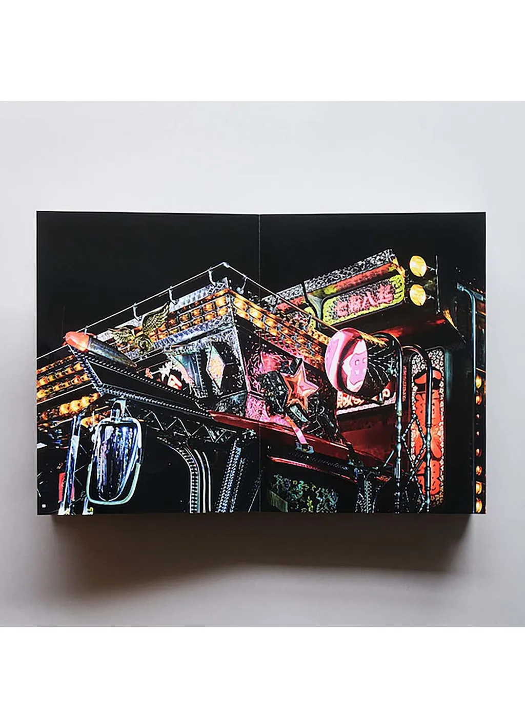 Dekotora -Spaceships On The Road In Japan- Photo Book