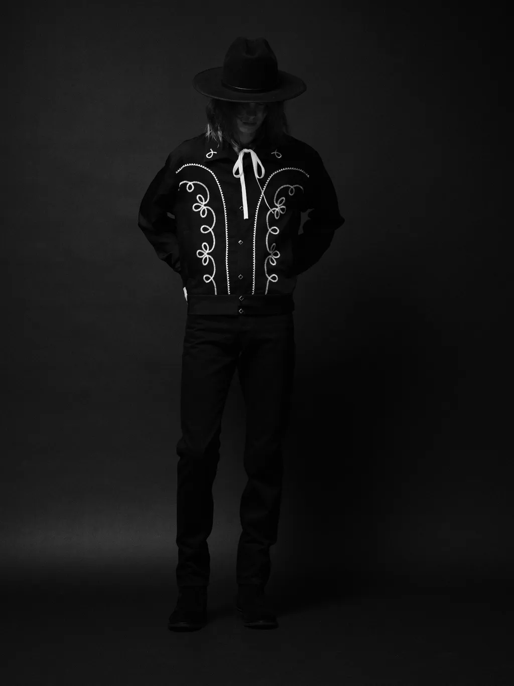 Arabesque Embroidery Western Jkt