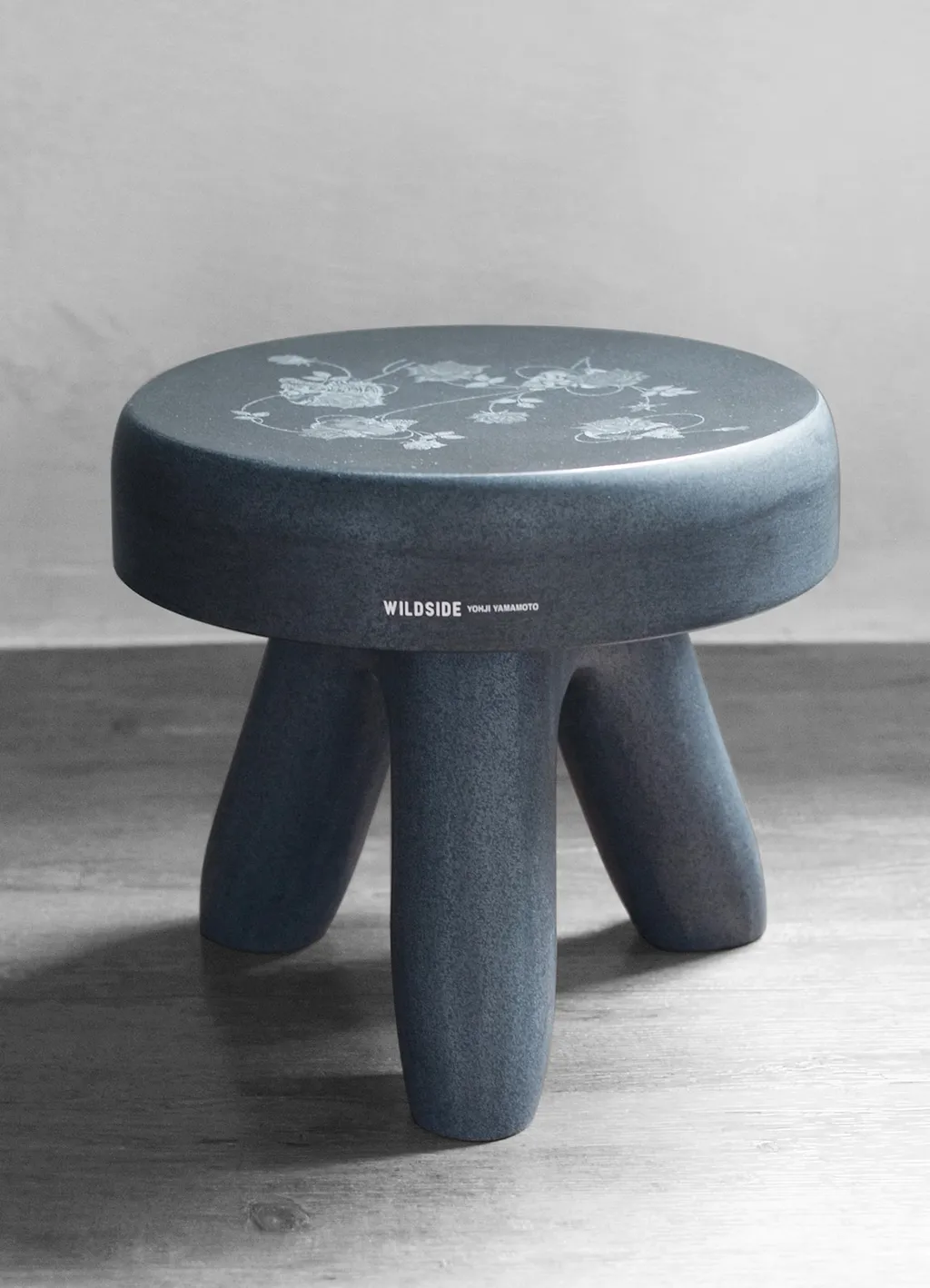 Eyefunny Objects “K Stool” Black Granite / Wildside Model