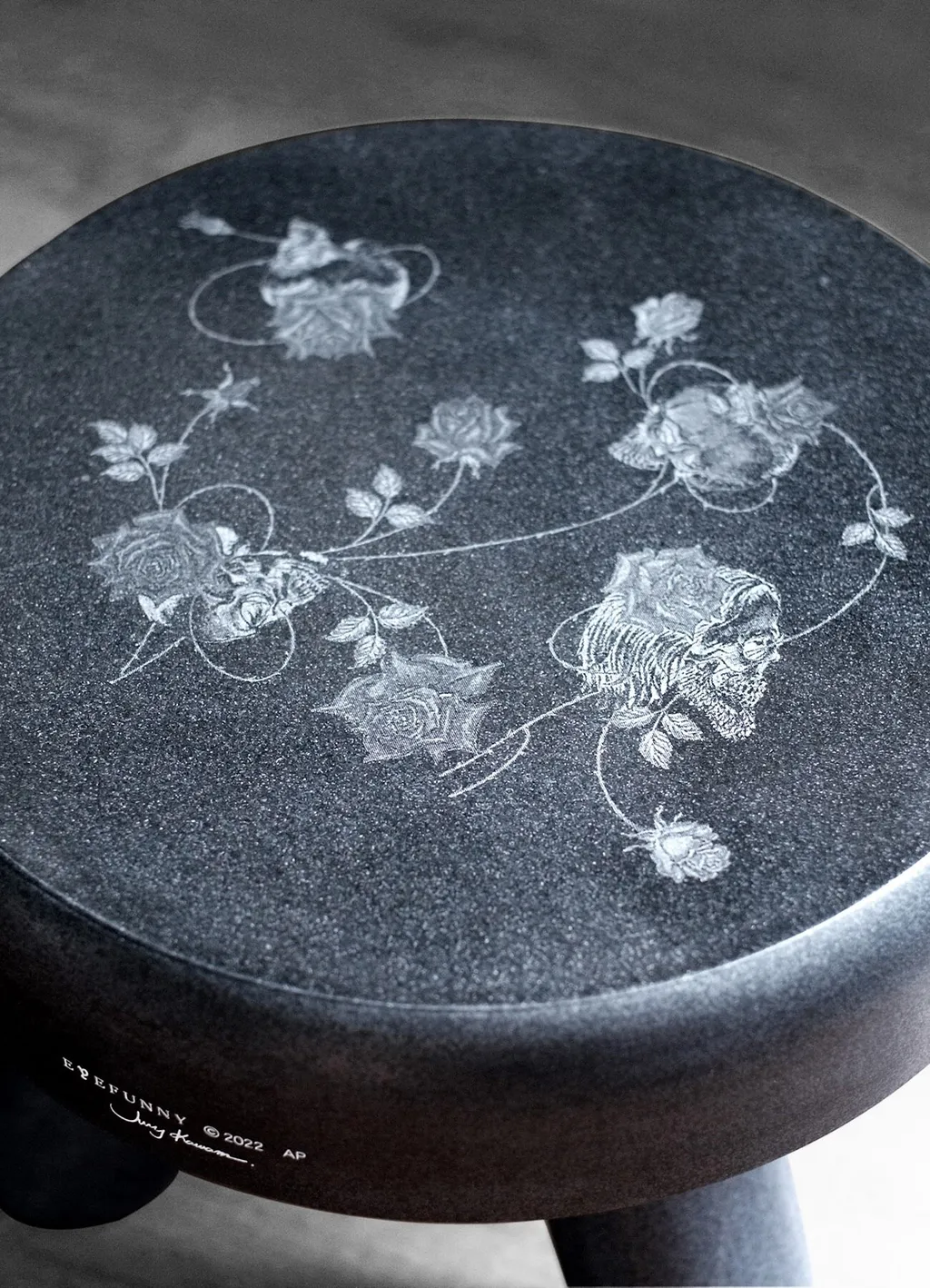 Eyefunny Objects “K Stool” Black Granite / Wildside Model