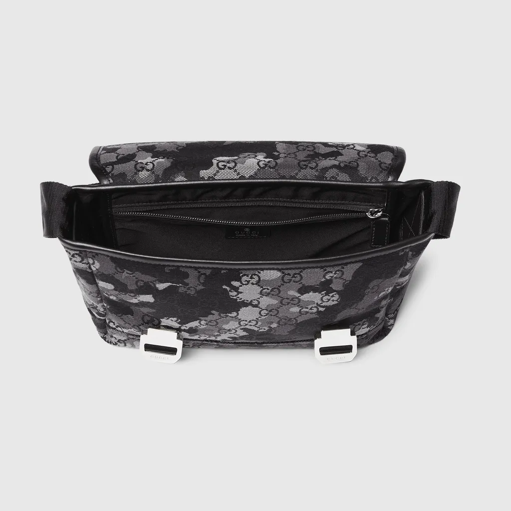 Gg Canvas Small Crossbody Bag