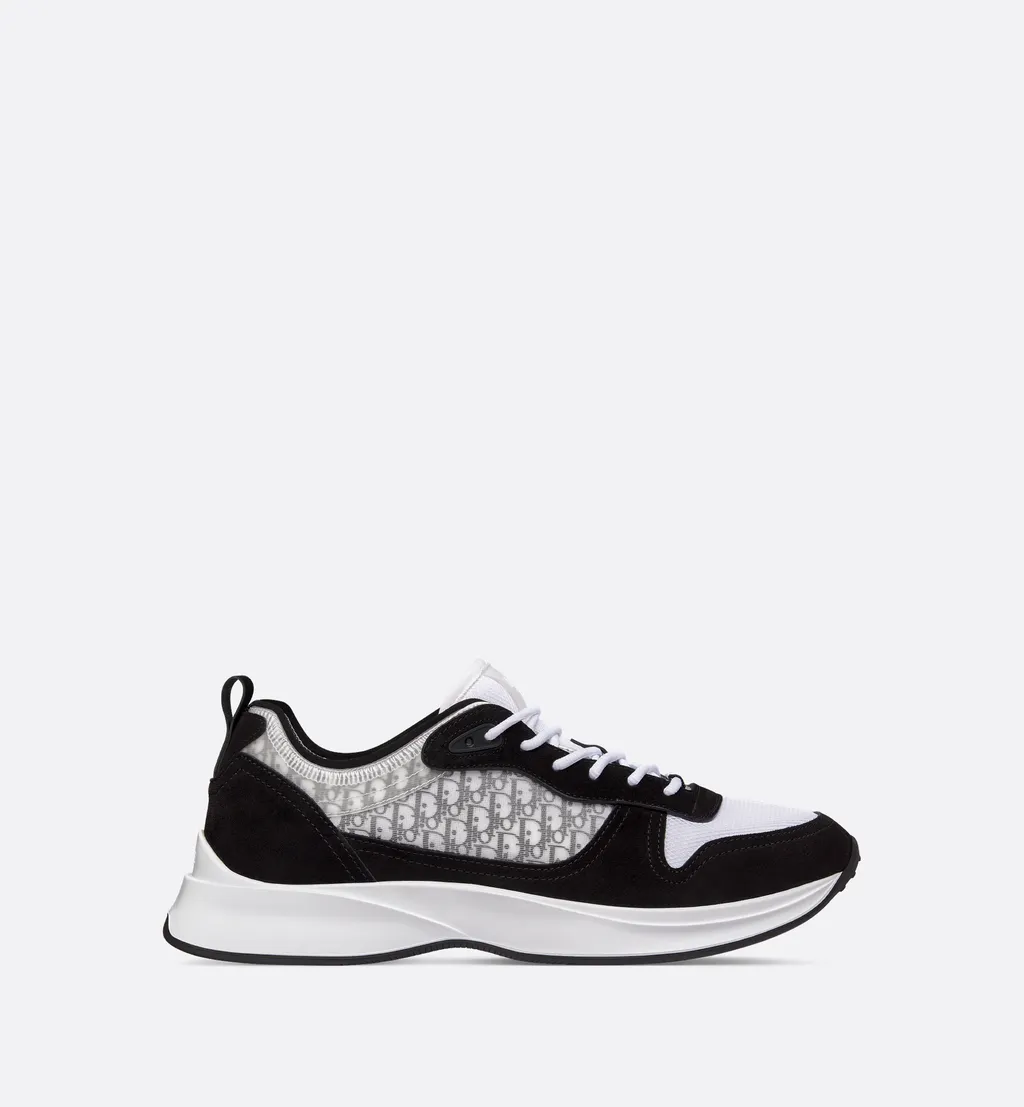 B25 Runner Sneaker