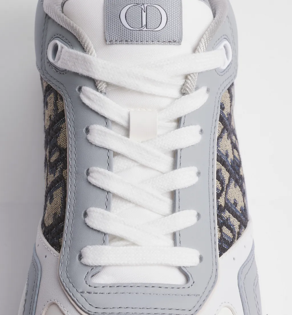 B27 Uptown Low-Top Sneaker
