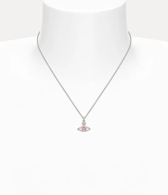 Reina Pendant Necklace