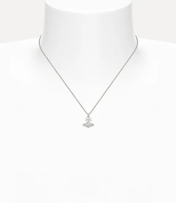 Mila Pendant Necklace