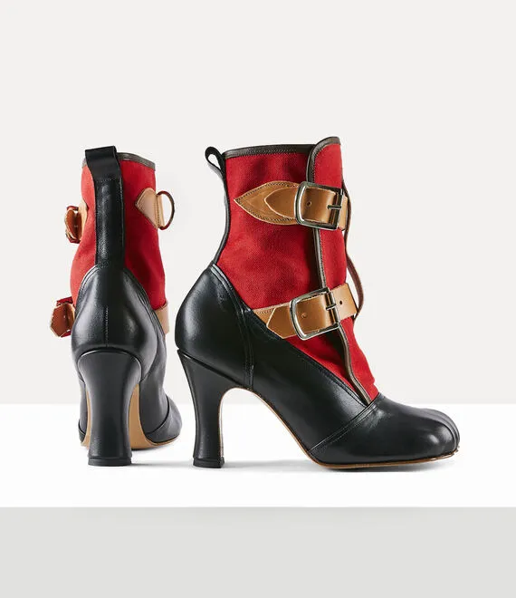 Bondage Boot