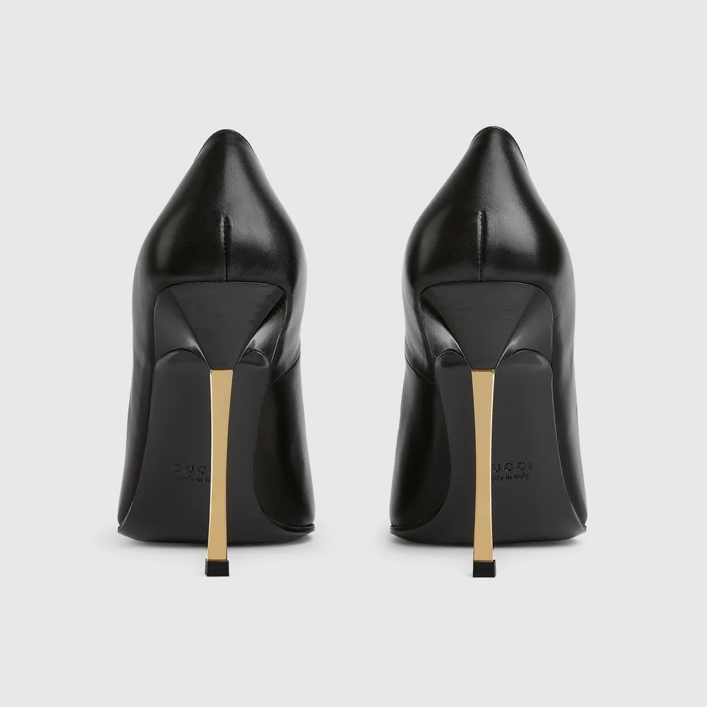 Bombshell Pump