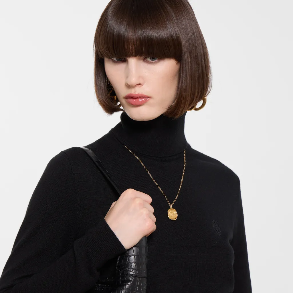 Gucci Crest Pendant Necklace