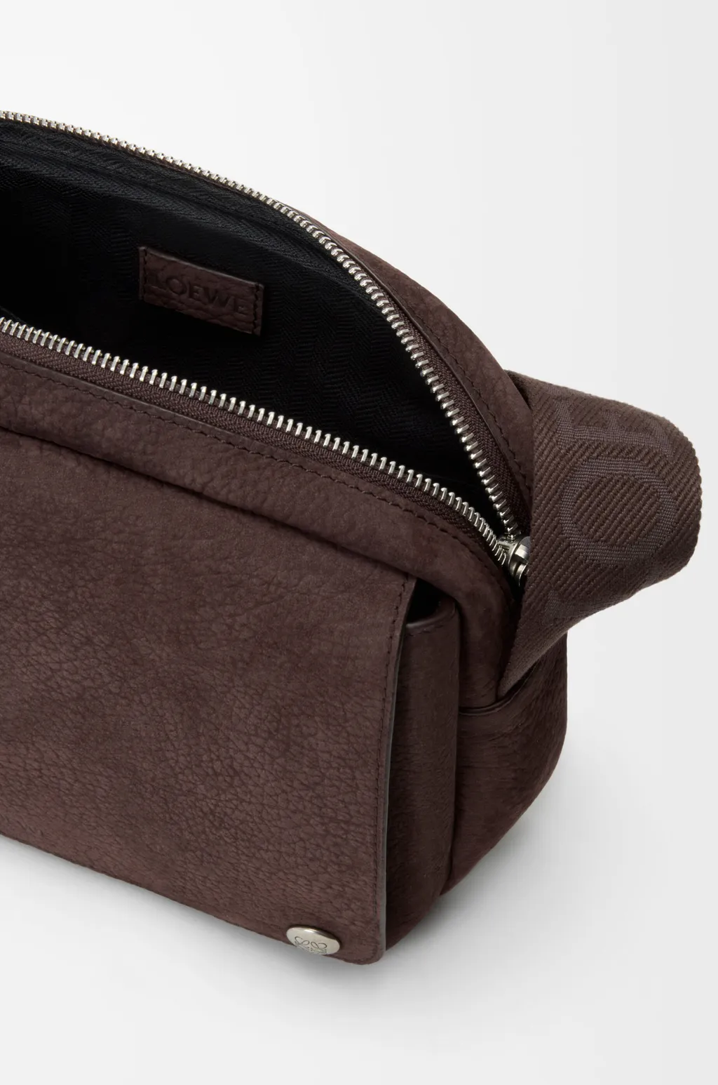 Medium Pebble Messenger Bag In Grained Nubuck