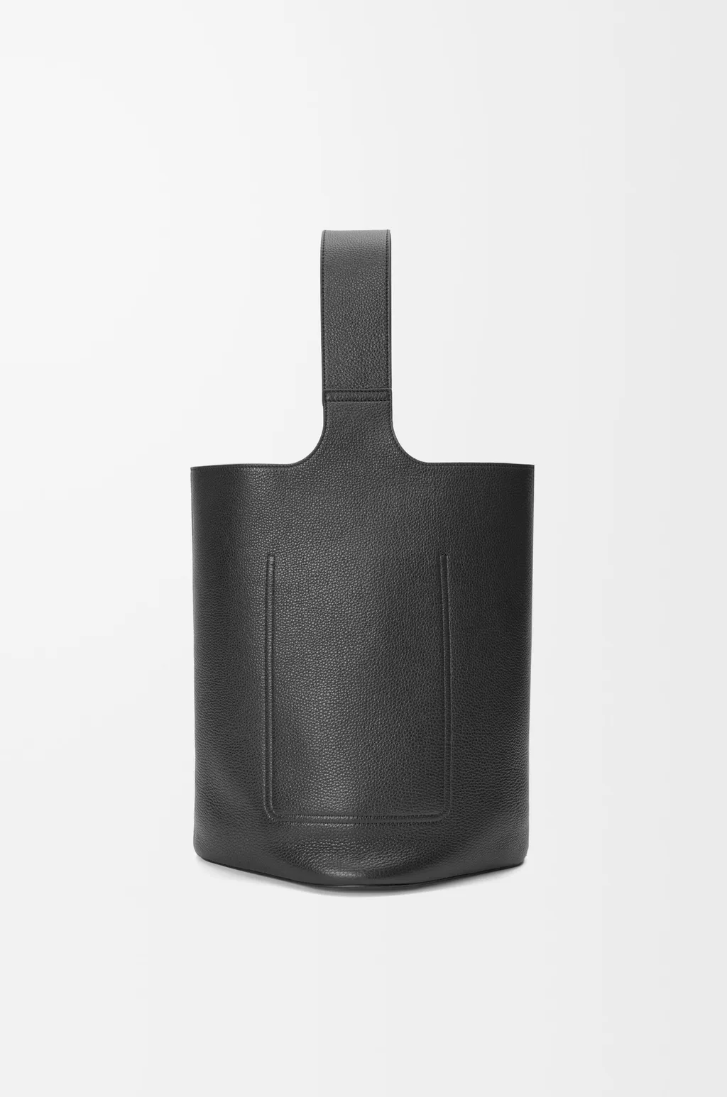 Large Pebble Bucket In Supple Grained Calfskin