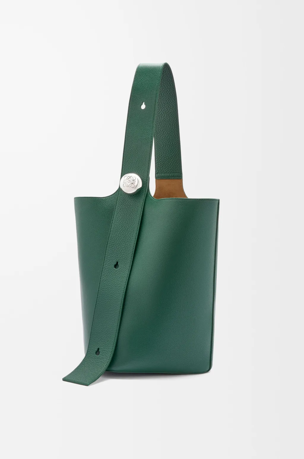 Large Pebble Bucket In Supple Grained Calfskin